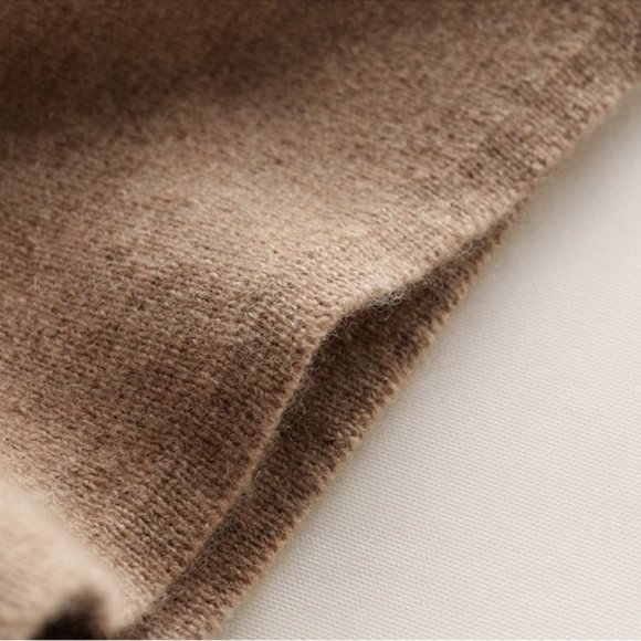 Light Luxury - Women's Long Cashmere Knitted Cardigan - Picture 12 of 14